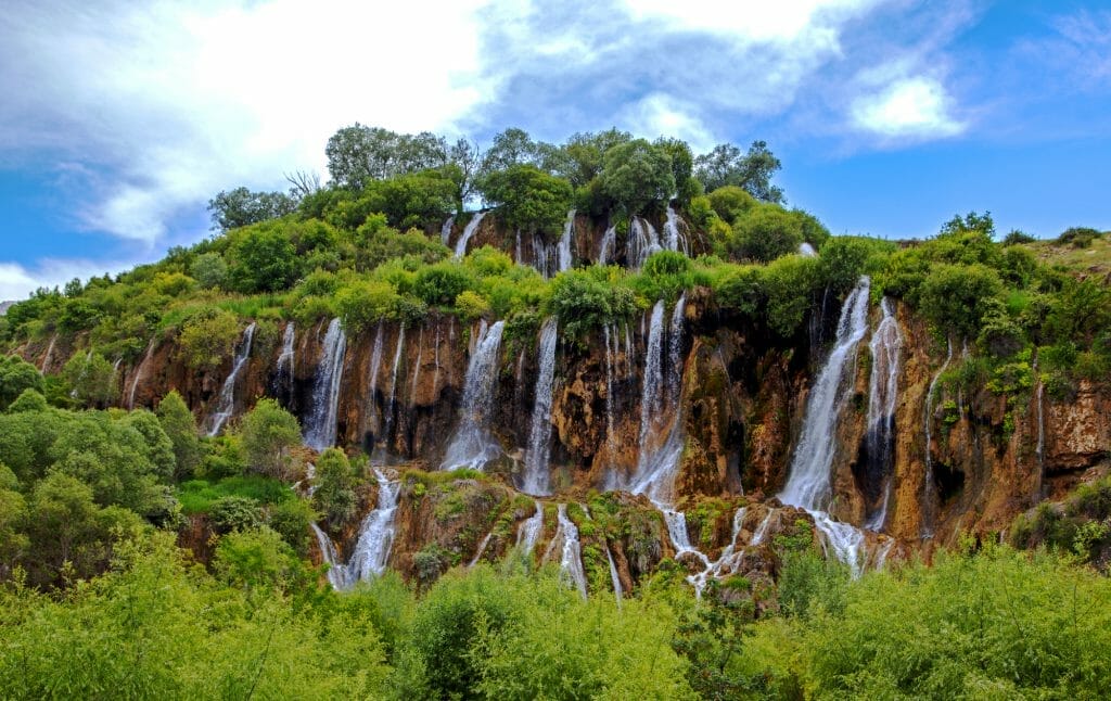 Erzincan Girlevik Şelalesi