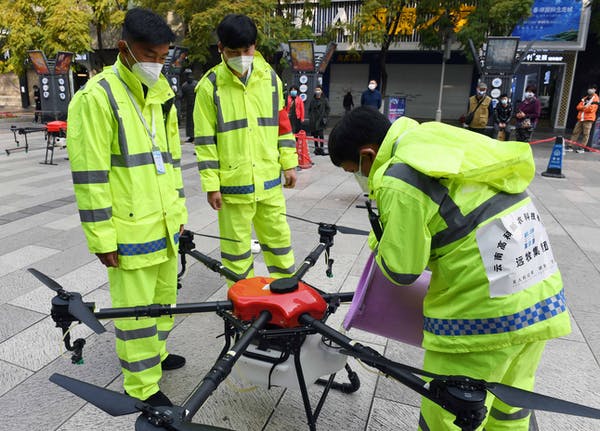 Çin'de kullanılan drone dezenfeksiyon aracı