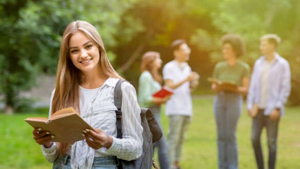 Microfon ile Köksal Eğitim Vakfı Bursu